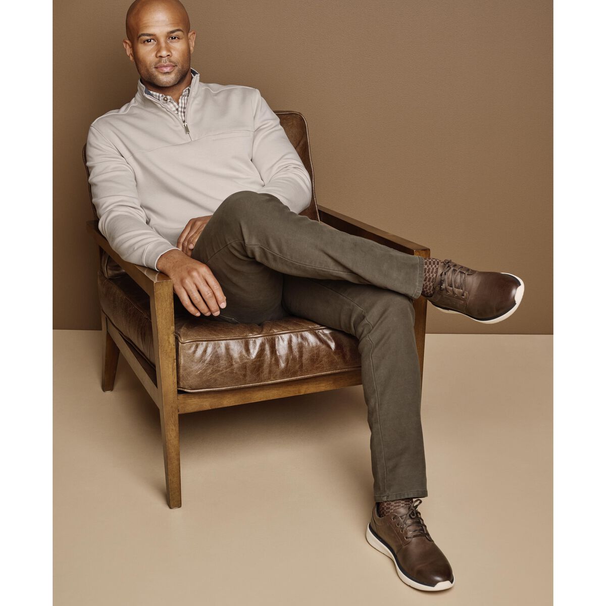 Essential Quarter-Zip image number null