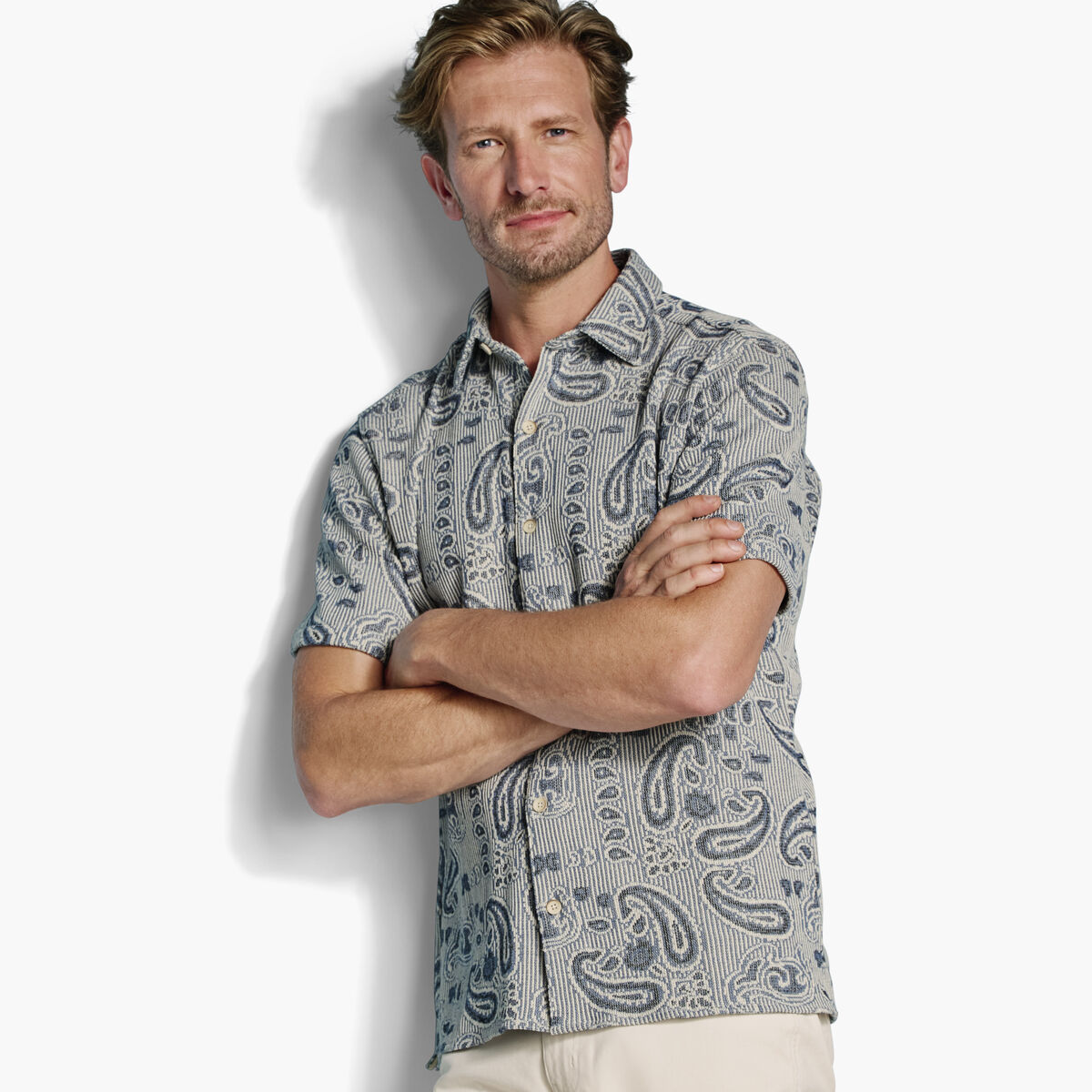 Linden Textured Short-Sleeve Shirt image number null