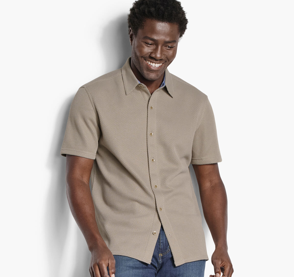 Linden Textured Short-Sleeve Shirt image number null