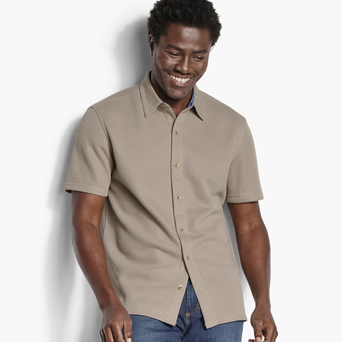 Linden Textured Short-Sleeve Shirt image number null