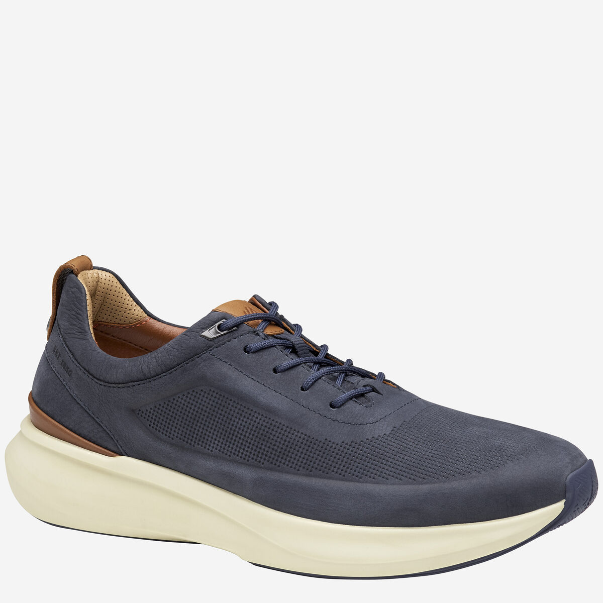 XC+&trade; Declan U-Throat image number null