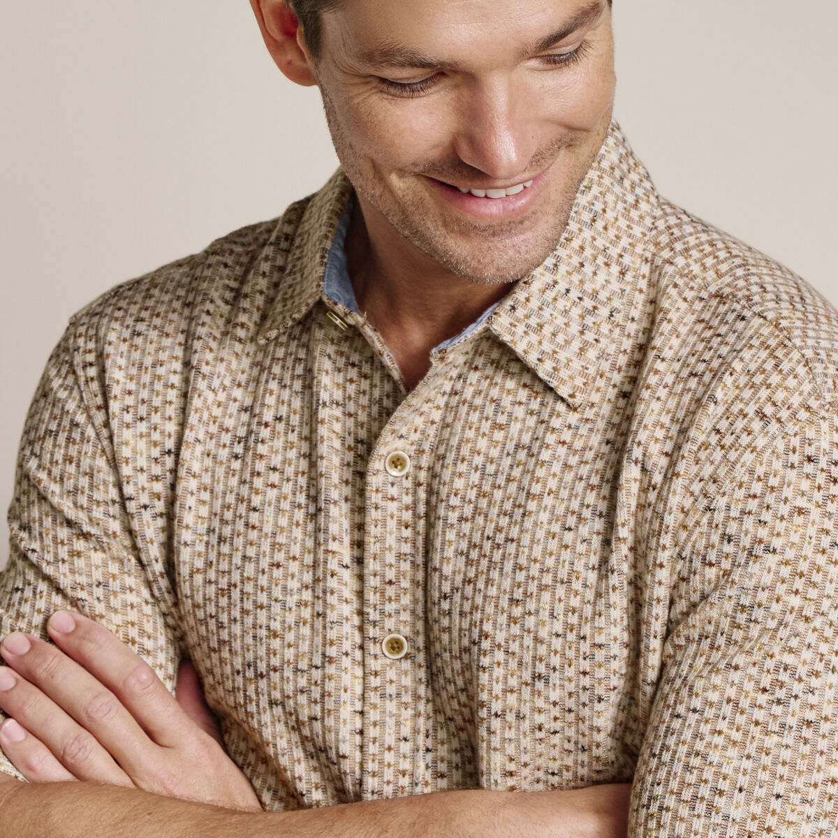 Linden Textured Short-Sleeve Shirt image number null