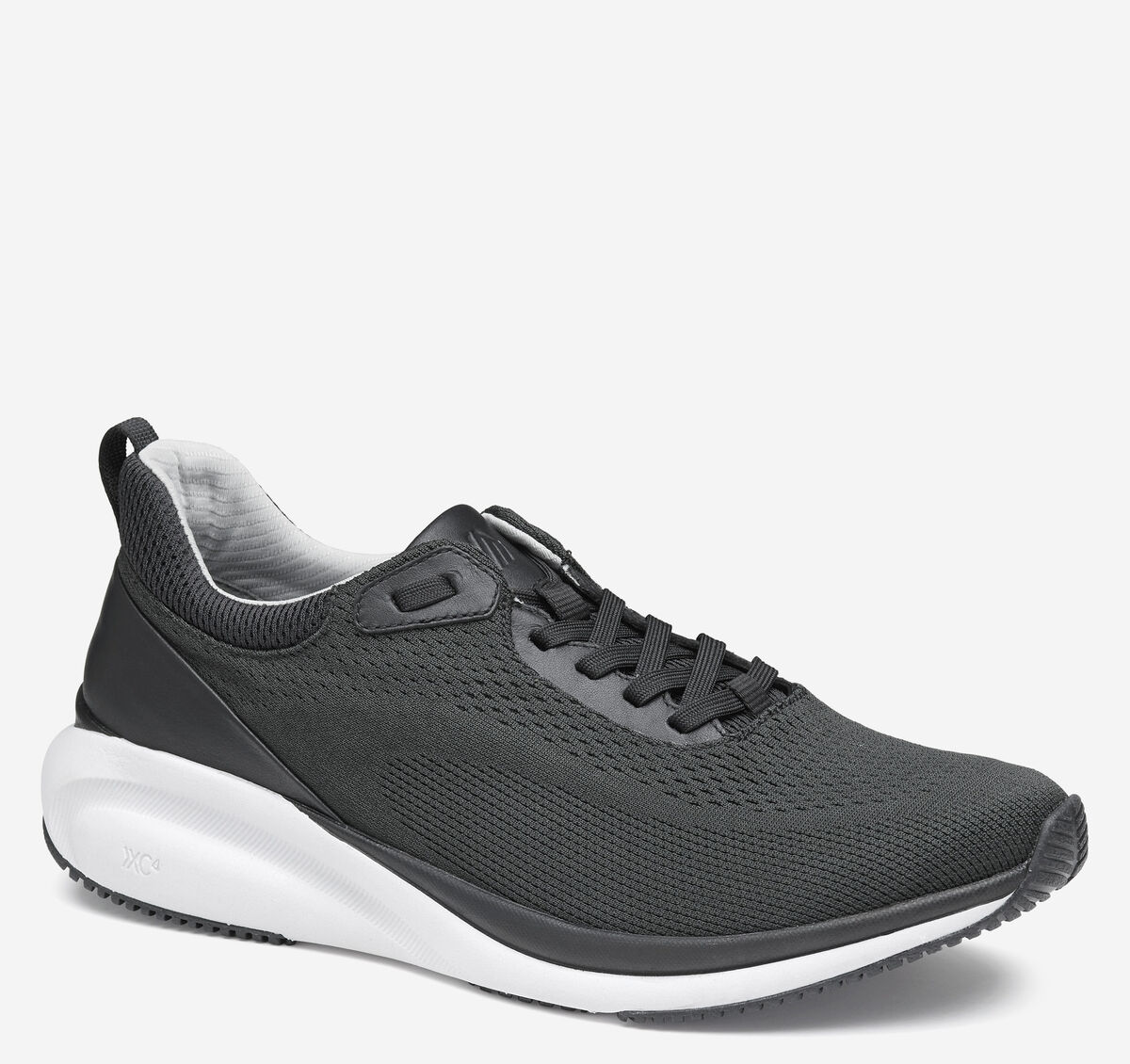 XC4&reg; TR4-Sport Hybrid image number null